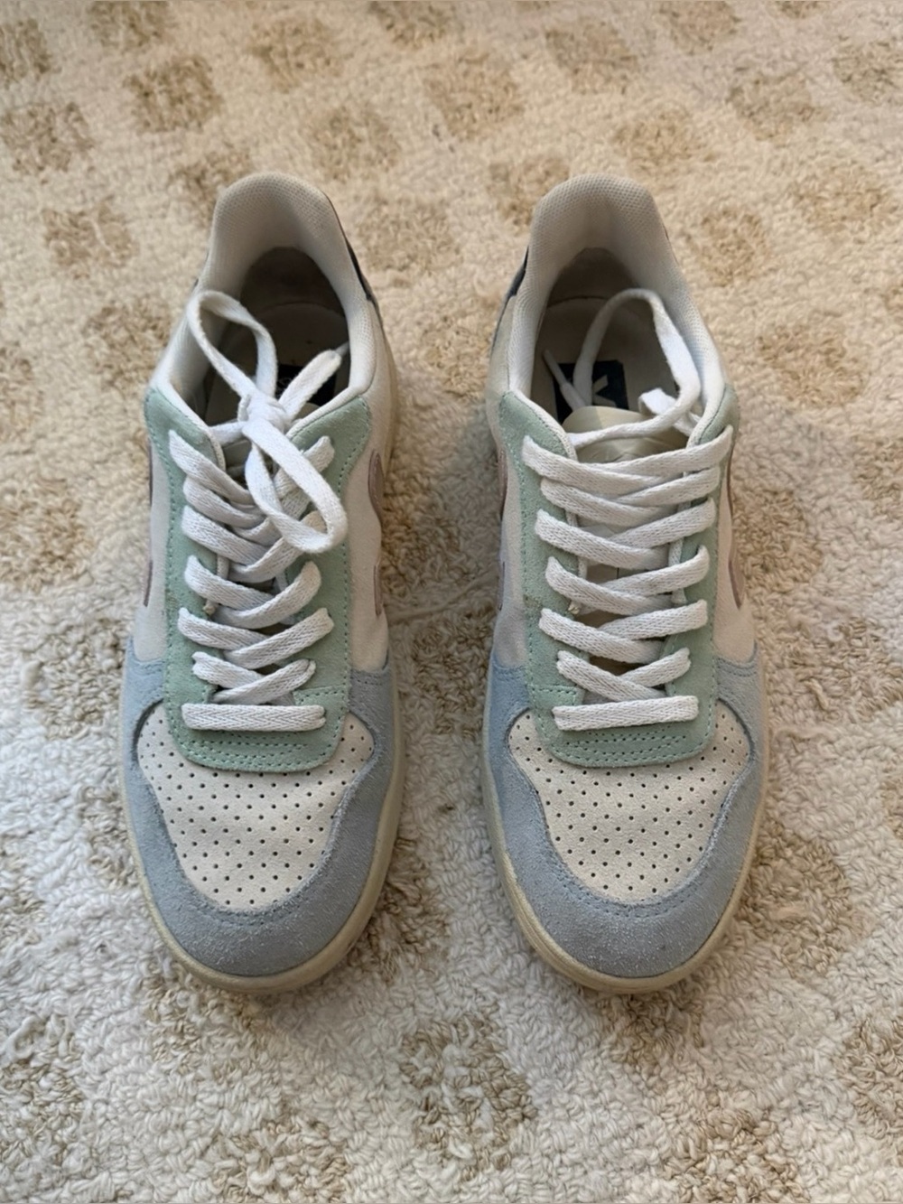 Veja Sneakers